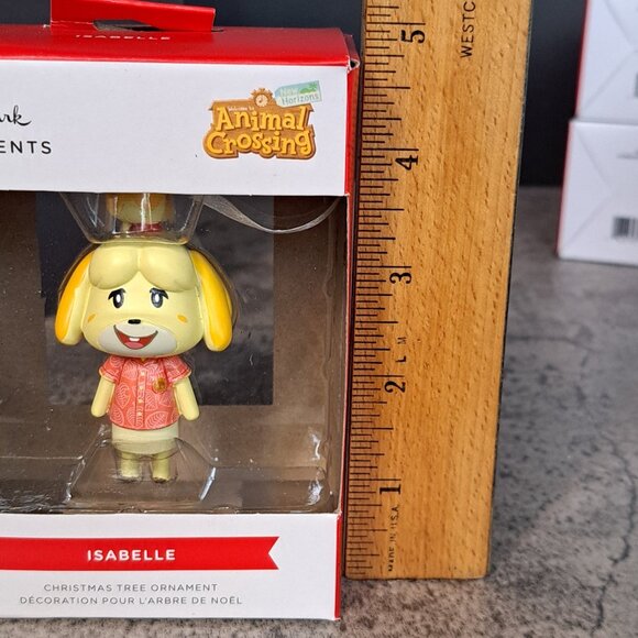 Hallmark 2021 in Box Animal Crossing Isabelle Christmas Ornament New - Picture 5 of 5